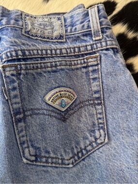 Native blue Levi jeans